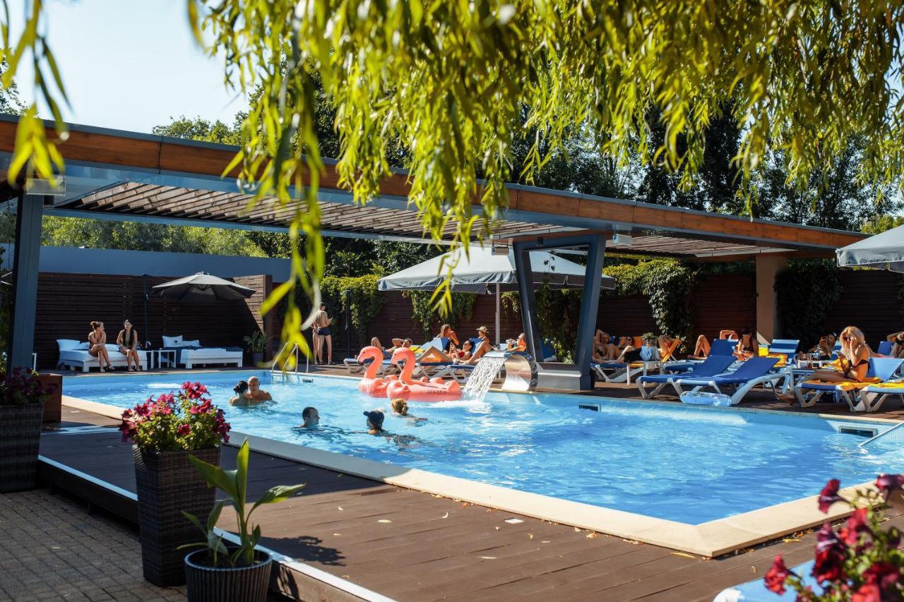 Riverside- Hotel And Mice Chernihiv Exterior photo