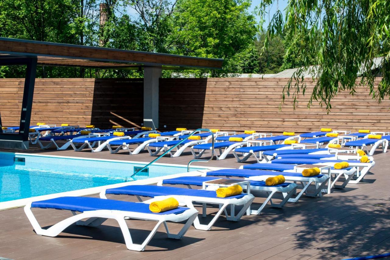 Riverside- Hotel And Mice Chernihiv Exterior photo