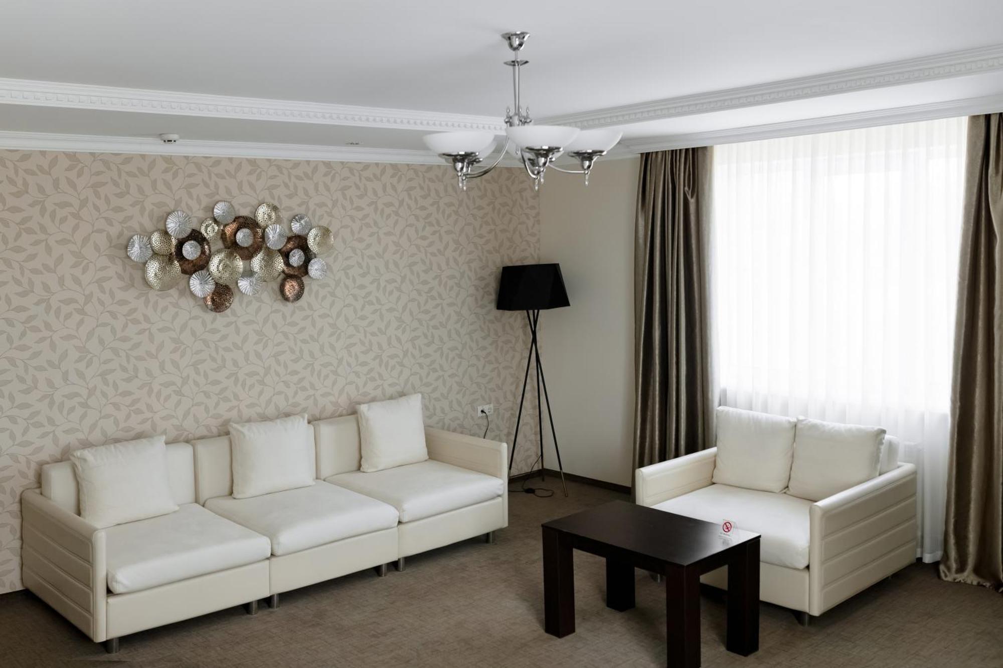 Riverside- Hotel And Mice Chernihiv Exterior photo